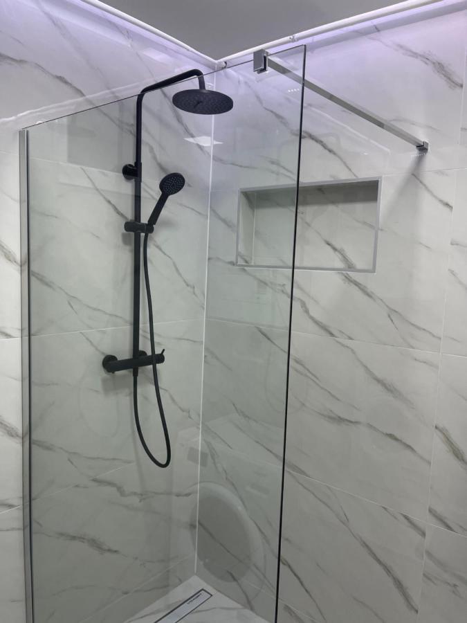 Rozi Apartments Загреб Екстериор снимка