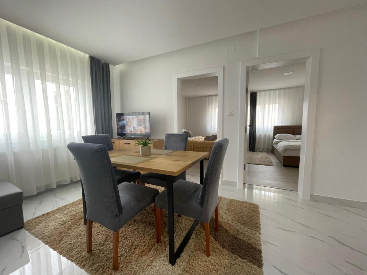 Rozi Apartments Загреб Екстериор снимка