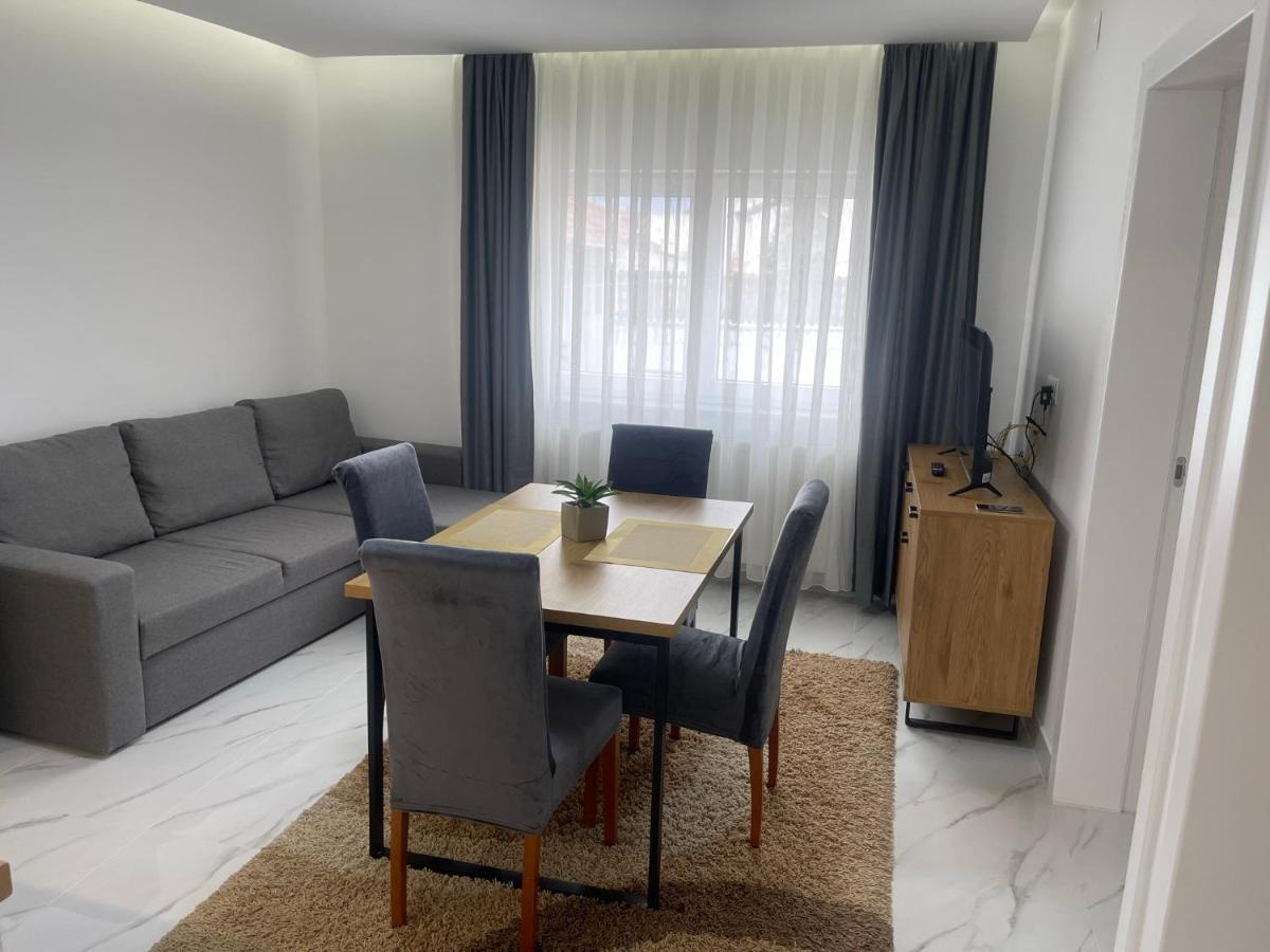 Rozi Apartments Загреб Екстериор снимка